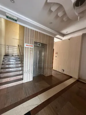 3bdrm Block of Flats in Private Estate Oniru for rent