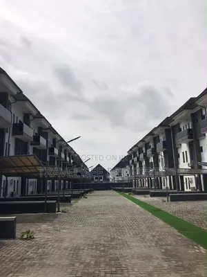 Furnished 4bdrm Duplex in Private Estate Lekki for sale