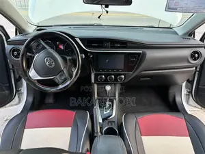 Toyota Corolla 2018 White