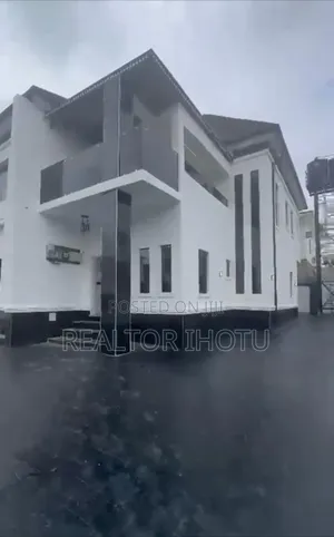 4bdrm Duplex in FHA for sale