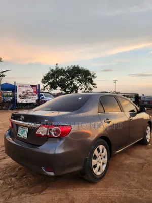 Toyota Corolla 2012 Gray