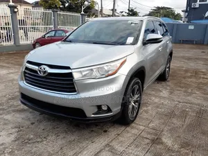 Toyota Highlander XLE V6 4x2 (3.5L 6cyl 6A) 2016 Silver