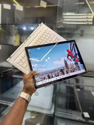 Laptop Microsoft Surface Book 2 16GB Intel Core i7 SSD 1T