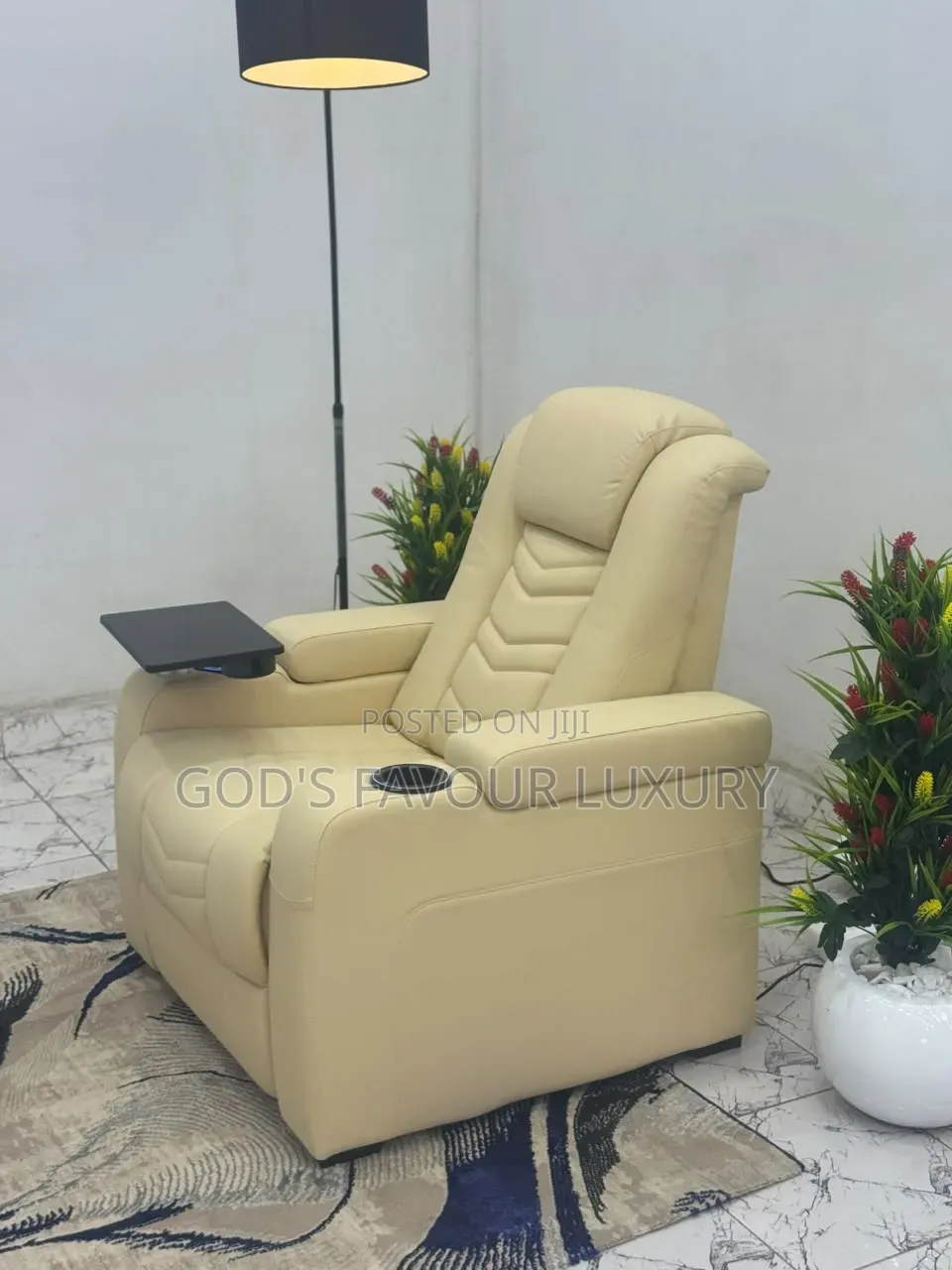 2in1 Master Loveseat.