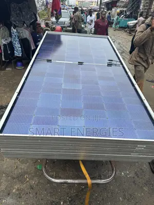 650watts Jinko Halfcut Bifacial Solar Panel