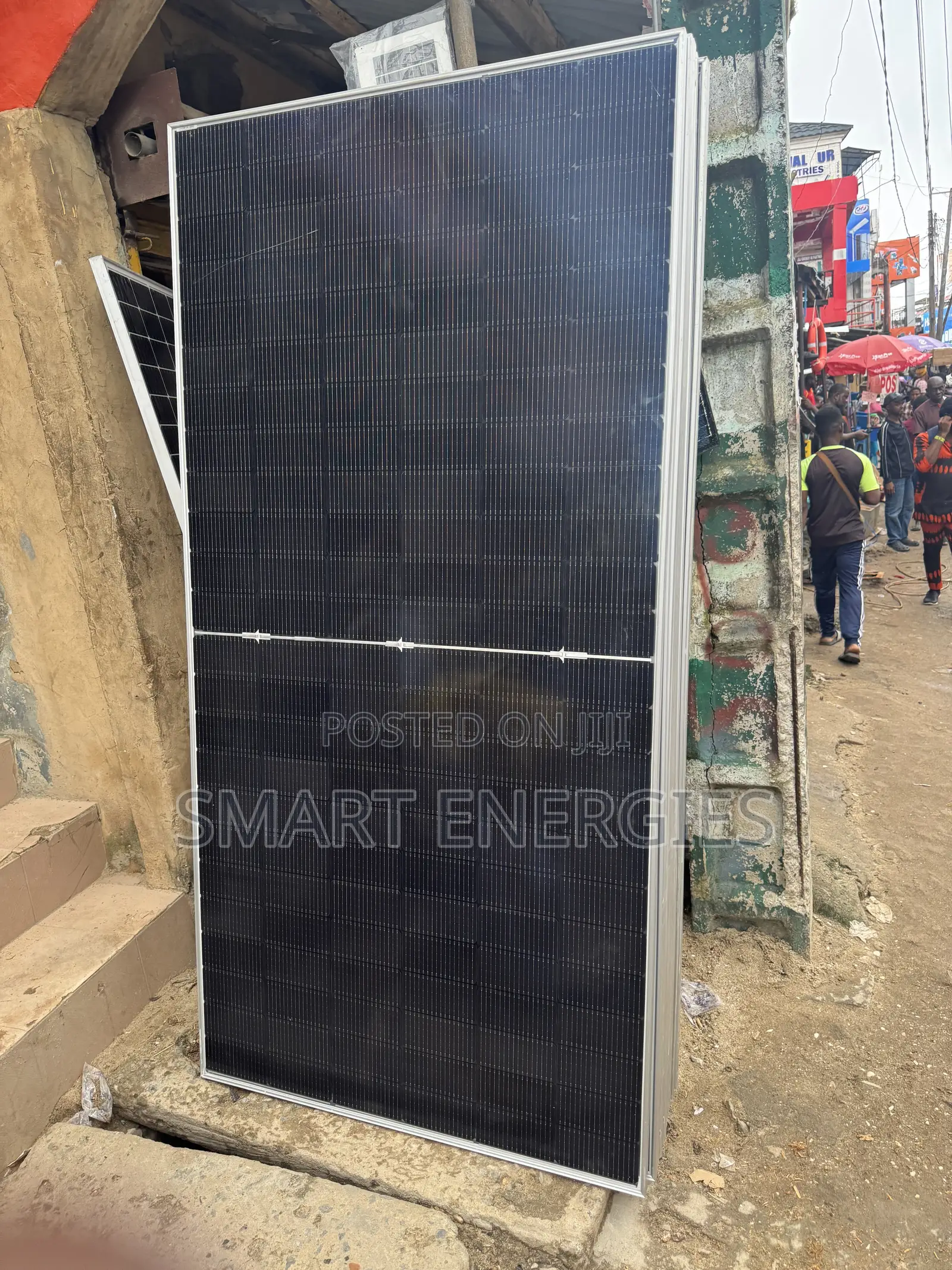650watts Jinko Halfcut Bifacial Solar Panel