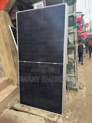 650watts Jinko Halfcut Bifacial Solar Panel