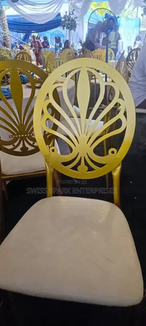 Elegant Gold Shell-Back Accent Dining Chair