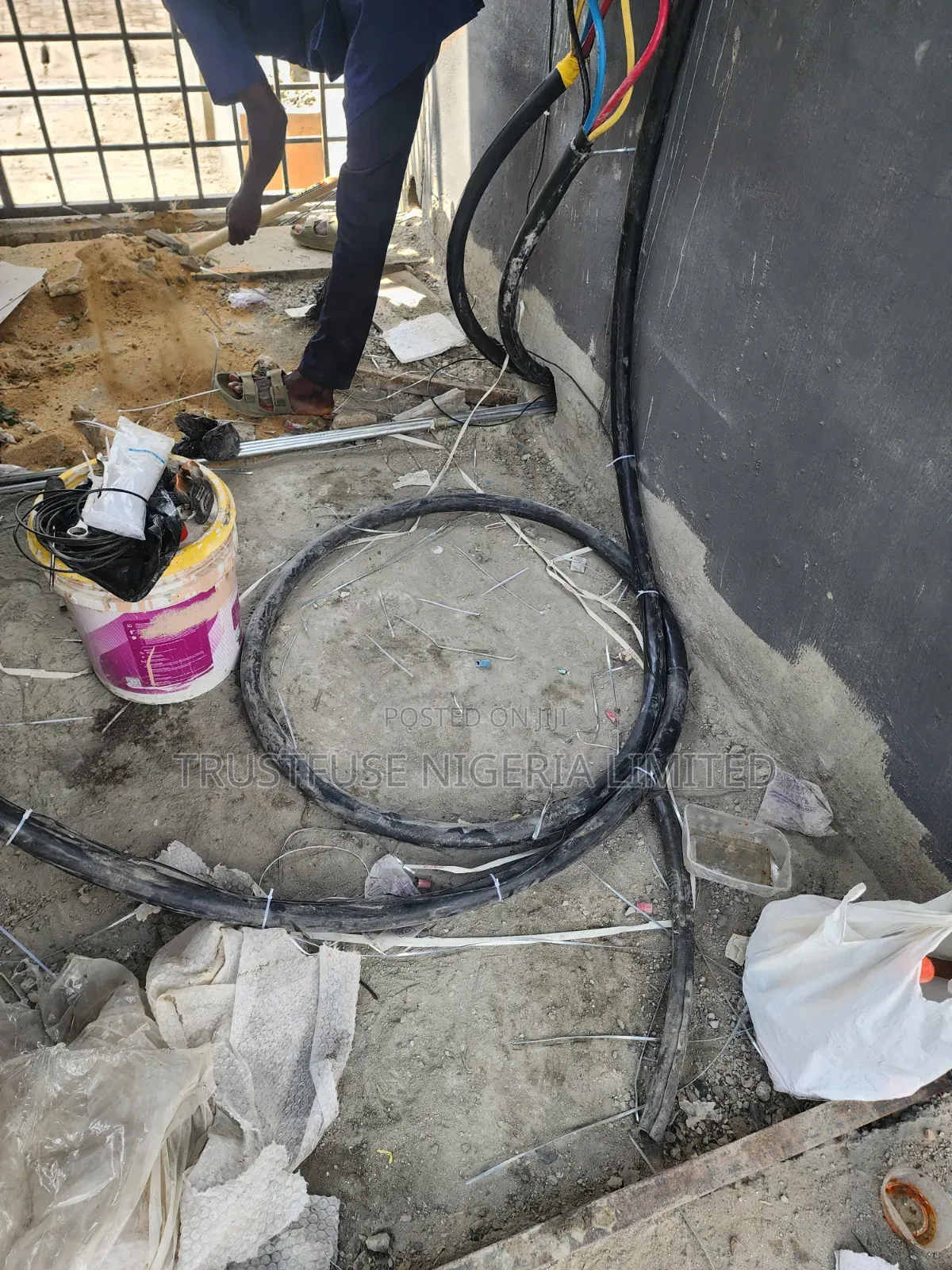 Installation, Commissioning, Changeover Mounting, Earthing