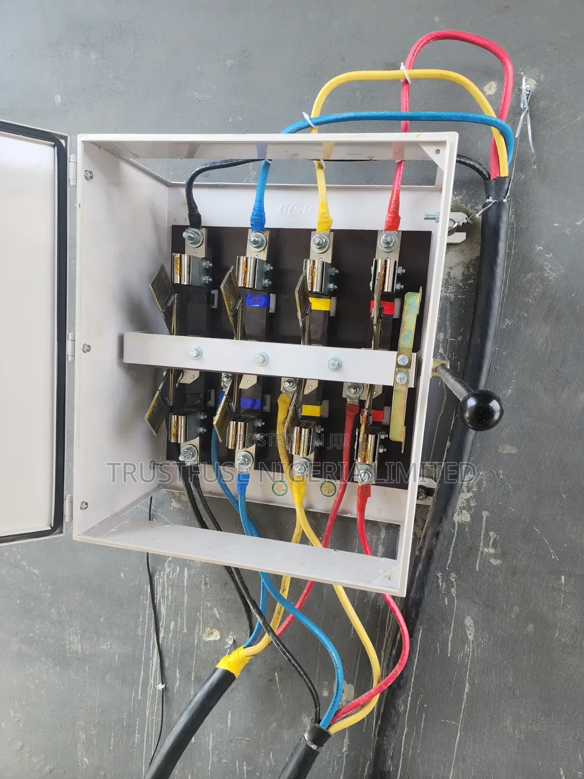 Installation, Commissioning, Changeover Mounting, Earthing