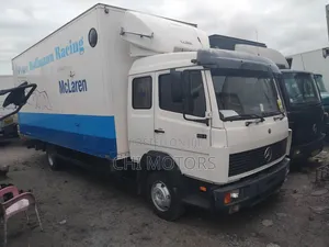 Mercedes 814 Double Cabin 23fit Length