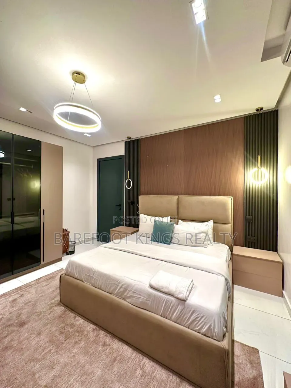 Luxury 2 BEDROOM Apartment