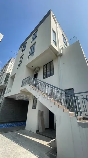 Furnished 5bdrm Duplex in Banana Island for sale