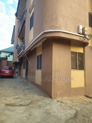 3bdrm Block of Flats in Unity Estate for sale