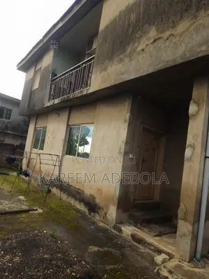 3bdrm Block of Flats in Isiaka Saliu Mosoba for sale