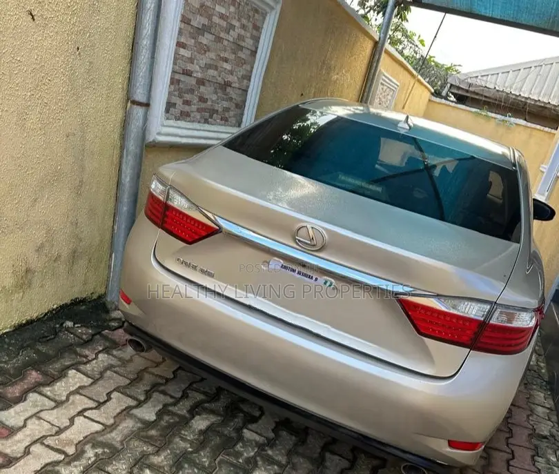 Lexus ES 2013 Gold