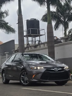 Toyota Camry 2016 Gray