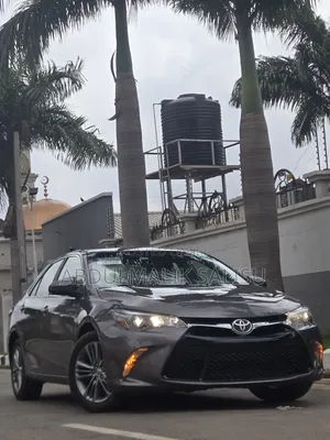 Toyota Camry 2016 Gray