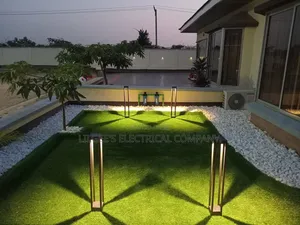 Premium Quality Lawn/Garden/Outdoor Light
