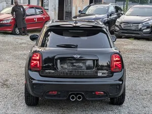 Mini Cooper 2018 Black