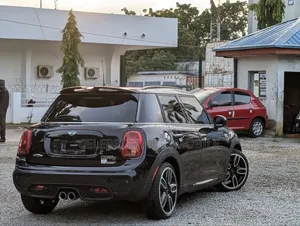 Mini Cooper 2018 Black