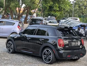 Mini Cooper 2018 Black