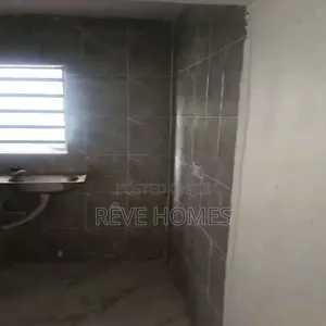 Mini Flat in Adekunle for rent