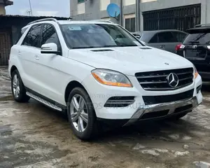 Mercedes-Benz M Class ML350 4MATIC 4dr SUV AWD (3.5L 6cyl 7A) 2015