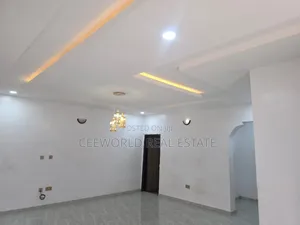 2bdrm Apartment in Oluode Estate, Akala Express for rent