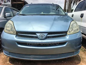 Toyota Sienna LE AWD (3.3L V6 5A) 2004 Blue