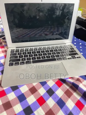 Laptop Apple MacBook Air 2015 4GB Intel Core i5 HDD+SSD 256GB