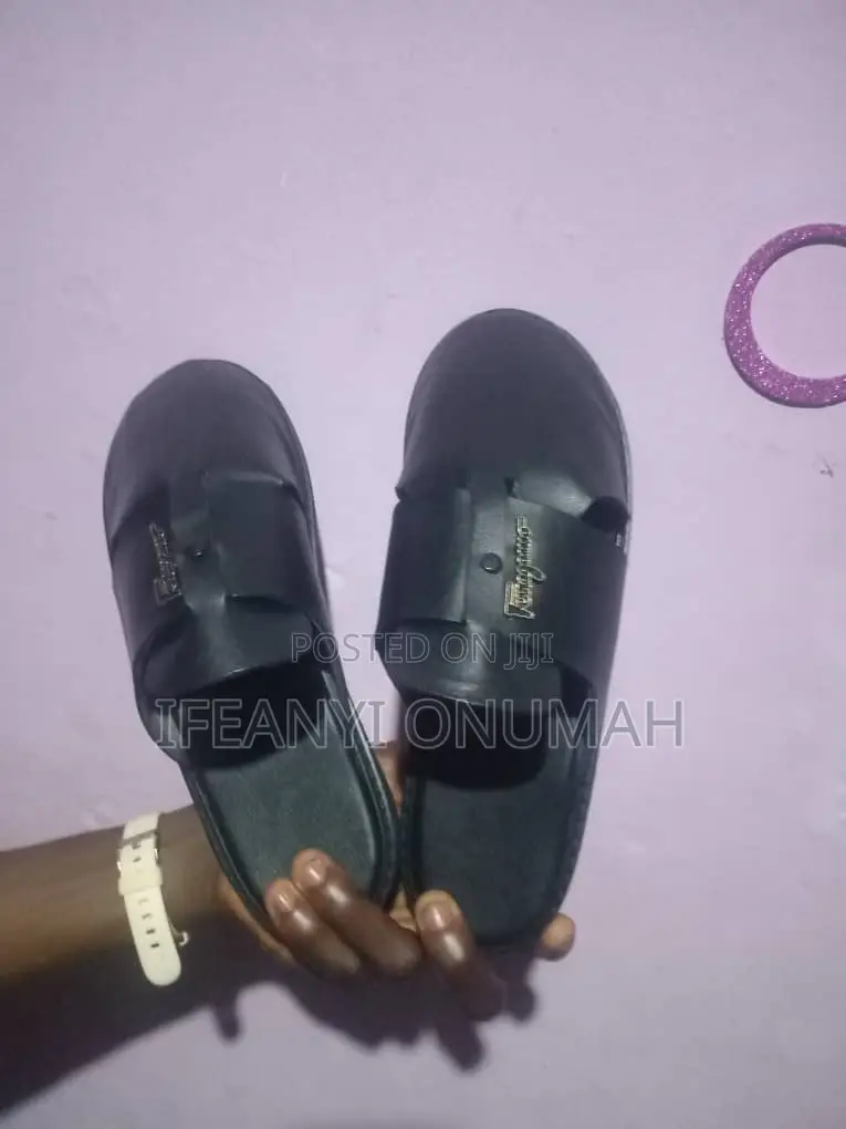 Half Men Shoe Size 42