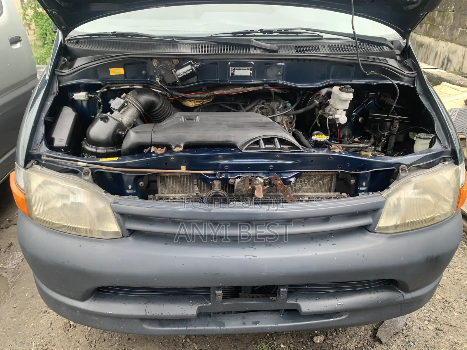 Toyota HiAce 2005 Green