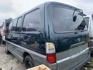 Toyota HiAce 2005 Green