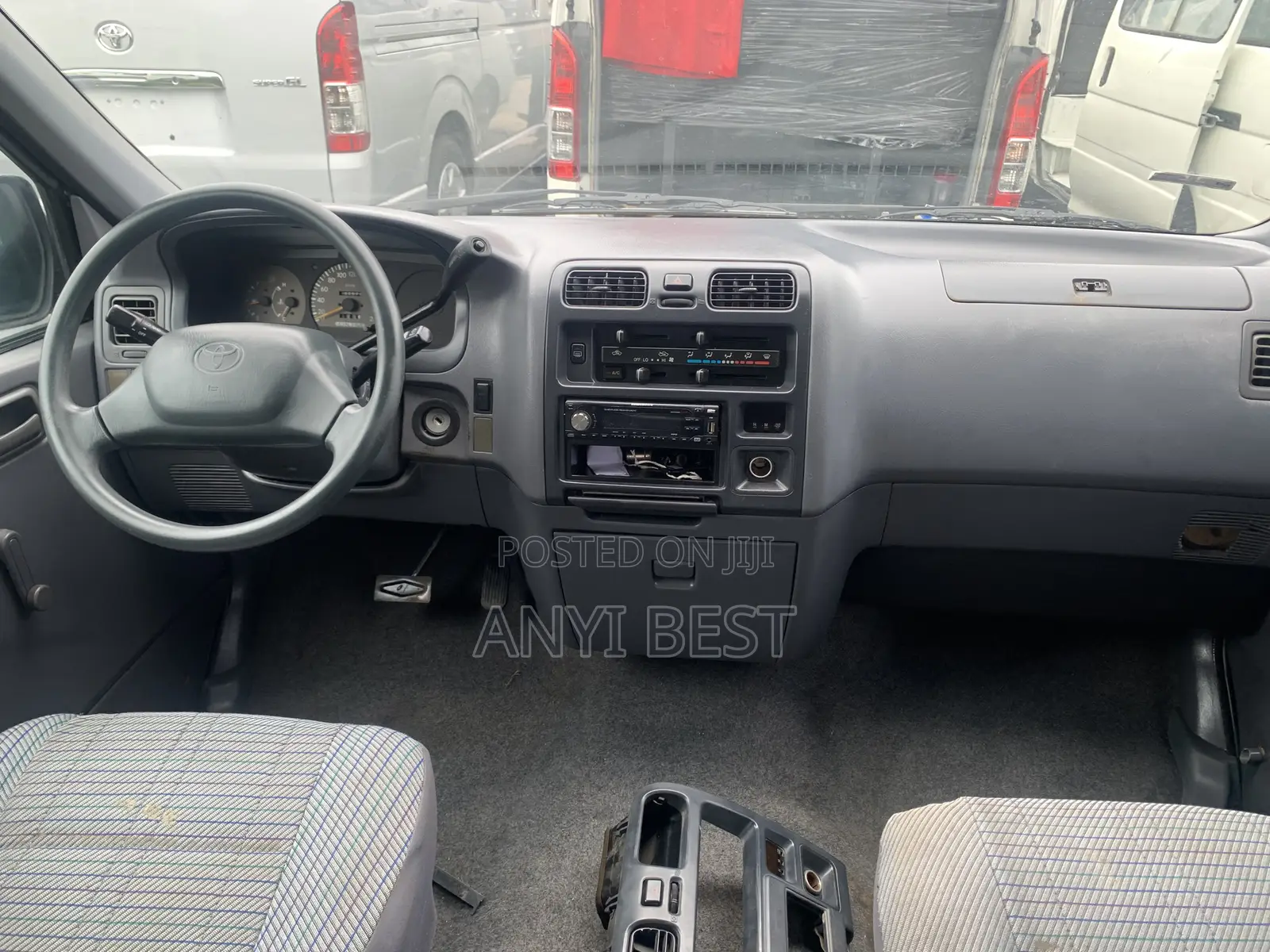 Toyota HiAce 2005 Green