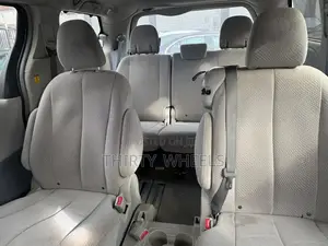 Toyota Sienna 2012