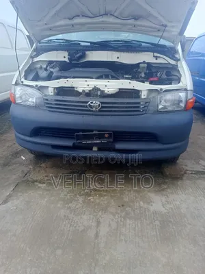 Toyota HiAce 2003 White