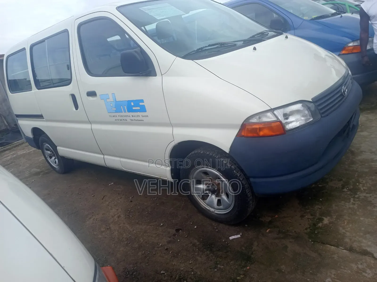 Toyota HiAce 2003 White