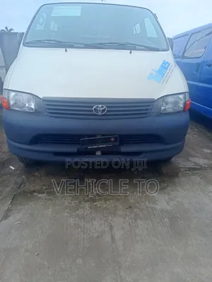 Toyota HiAce 2003 White