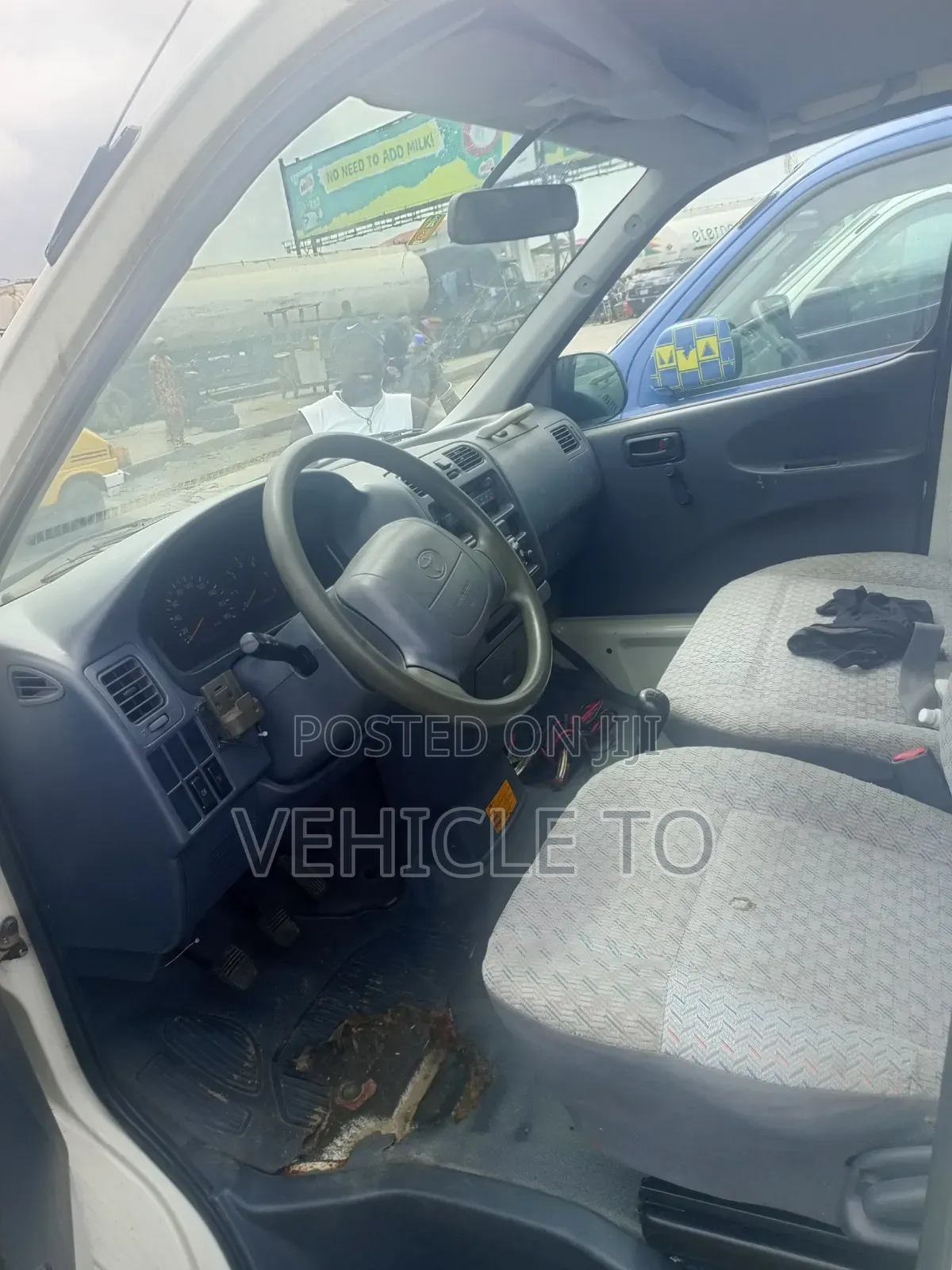 Toyota HiAce 2002 White
