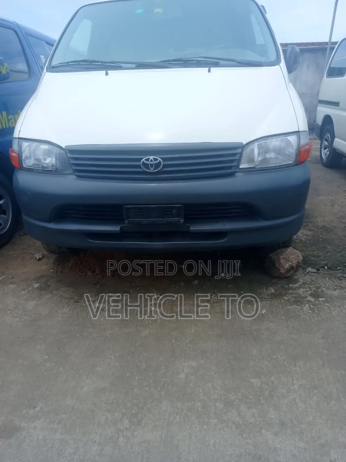 Toyota HiAce 2002 White
