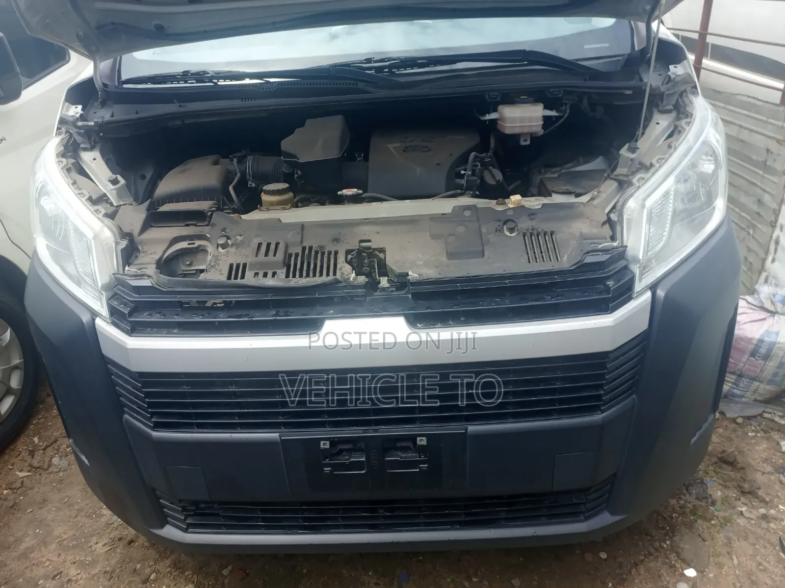 Toyota HiAce 2022 White