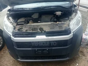 Toyota HiAce 2022 White