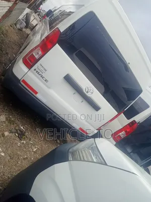 Toyota HiAce 2022 White