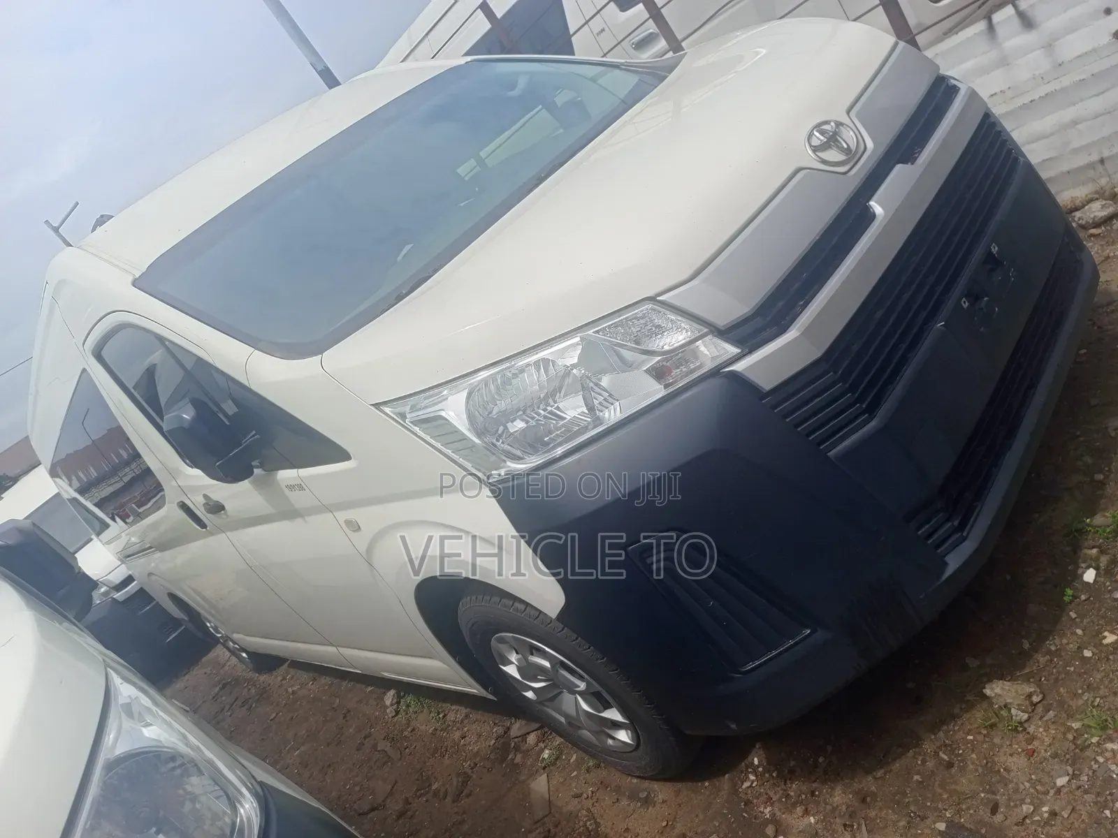 Toyota HiAce 2022 White