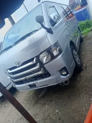 Toyota HiAce 2010 Blue