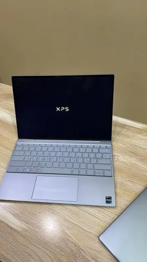 New Laptop Dell XPS 13 16GB Intel Core i7 SSD 512GB