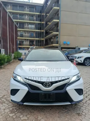 Toyota Camry XSE FWD 2020 White