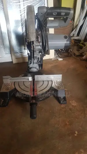 Aluminum Cutting Machine