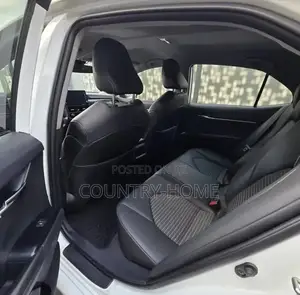 Toyota Camry SE Nightshade 2021 Off white